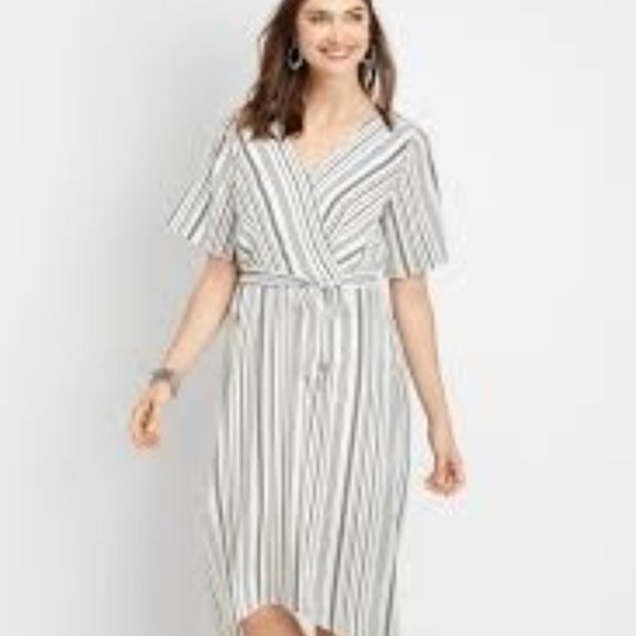 ⭐️ Host Pick⭐️ Maurices |  White/ Black Striped Asymmetrical Hemline Dress - Picture 12 of 12